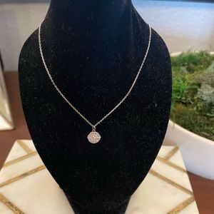 NWOT - Silver and crystal necklace